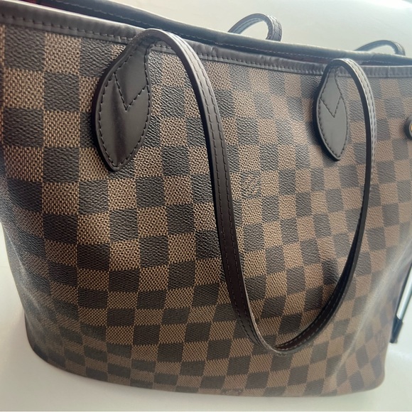 Authentic Damier Ebene Neverfull MM - Picture 12 of 16